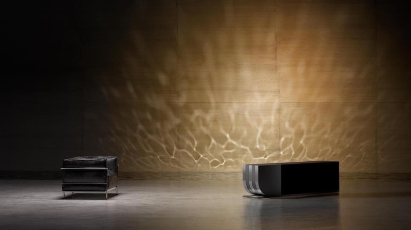 C’seed the unfolding TV