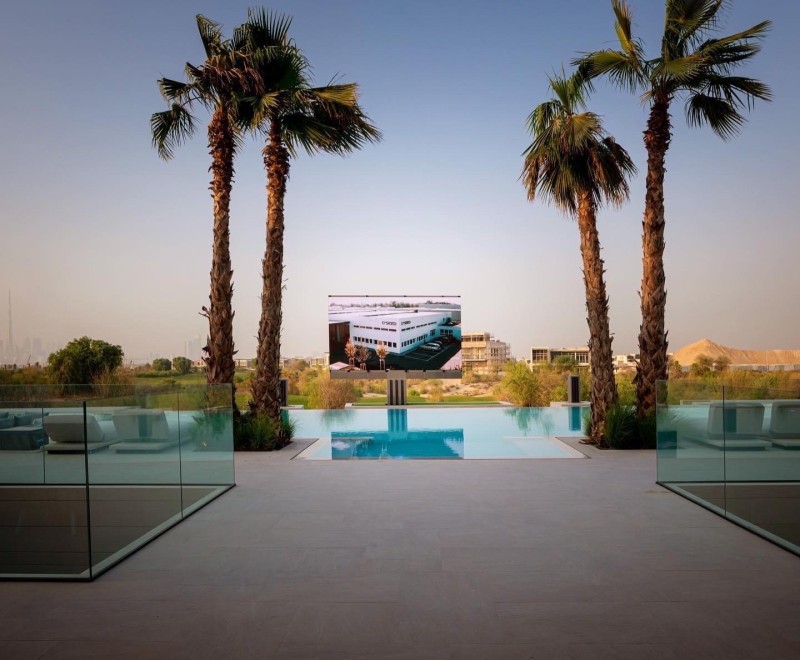 C’seed the unfolding TV